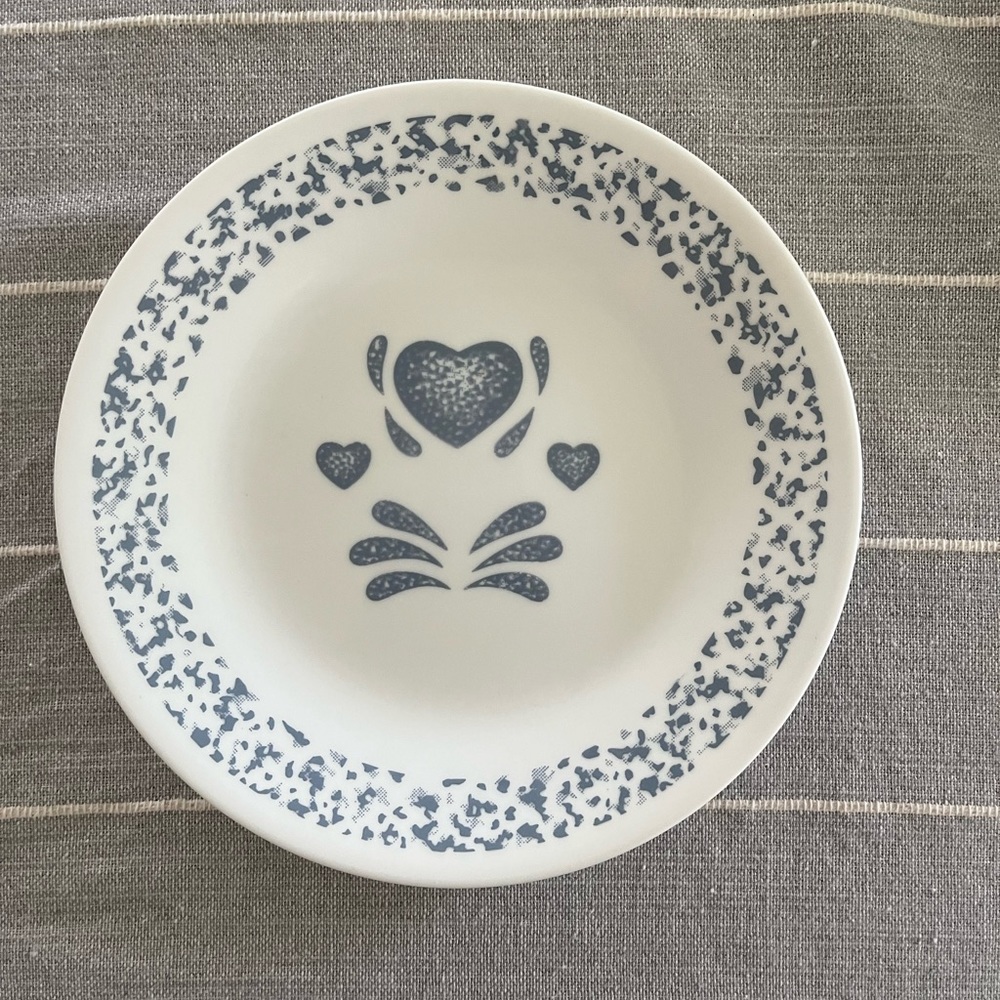 Corelle Blue Heart Dishes Bread Dessert Plates